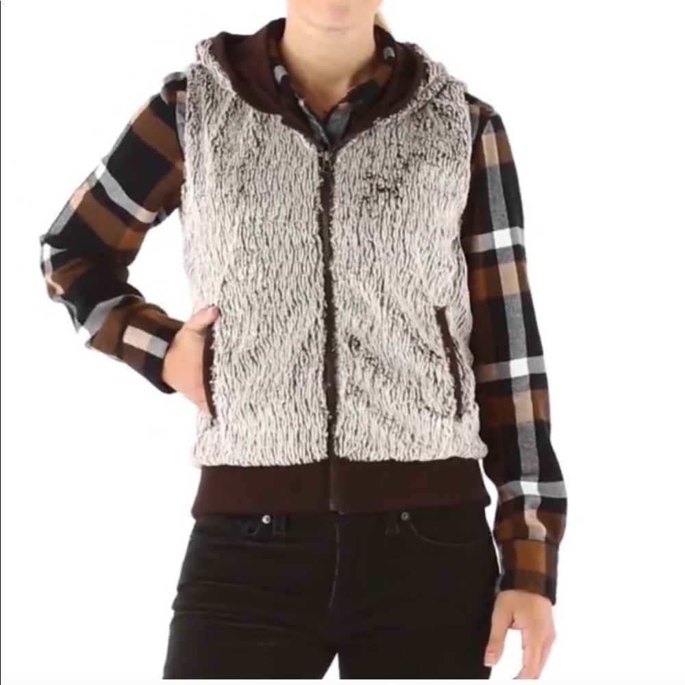 Patagonia Conejo Fuzzy Hooded Vest
